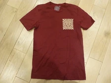 Vintage 2018 Hawaiian Island Creations (HIC) Maroon T Shirt (Men Size MEDIUM)