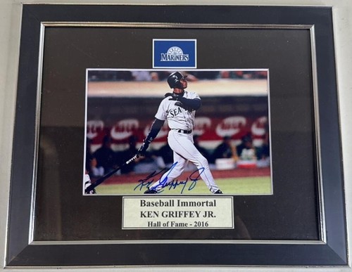 Ken Griffey Jr. signed 10x12 Seattle Mariners Photo Frame (Hall of Fame 2016) - Picture 1 of 4