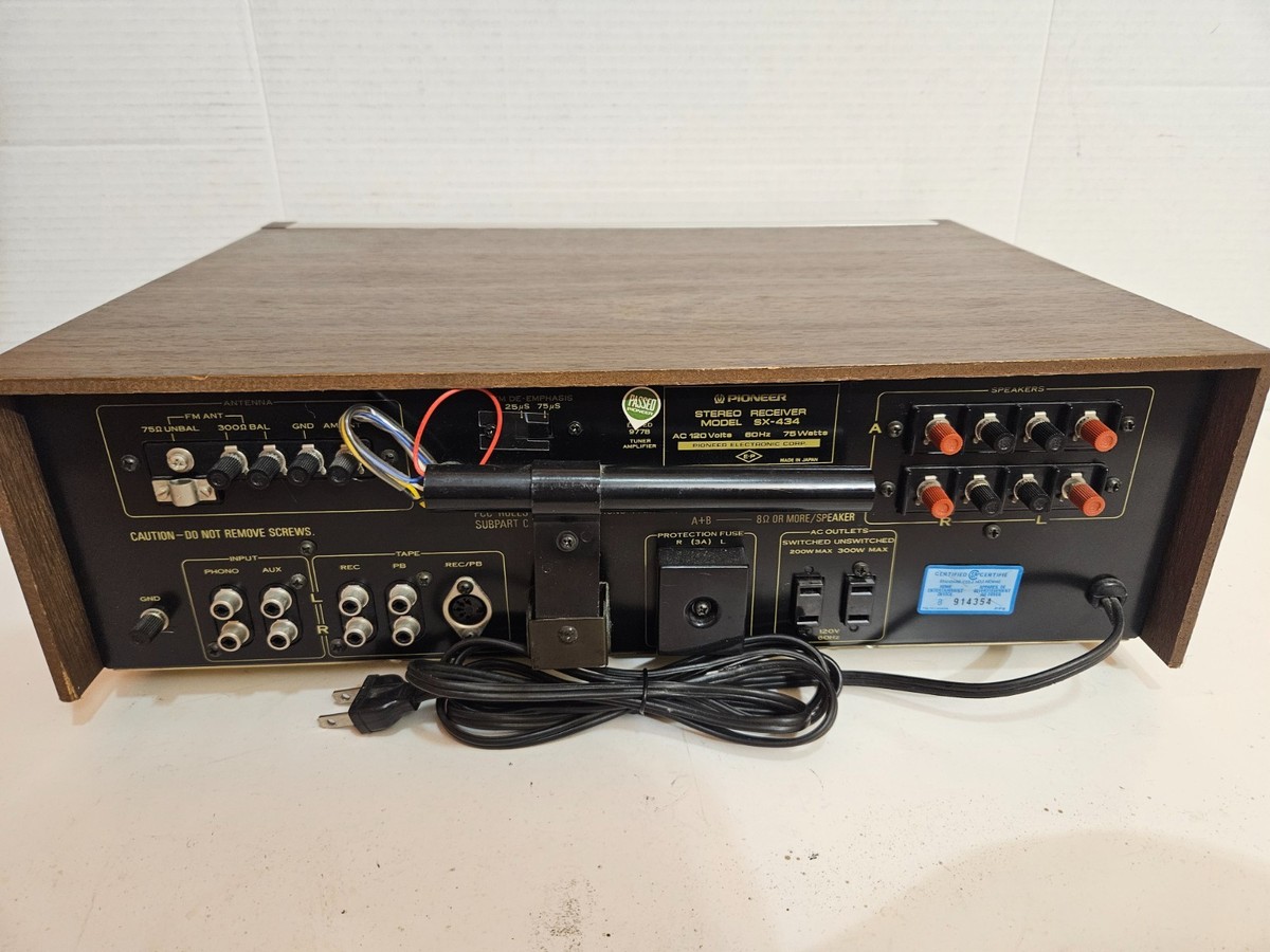 Pioneer SX-434 AM/FM Stereo Receiver - Vintage Excellent Condition