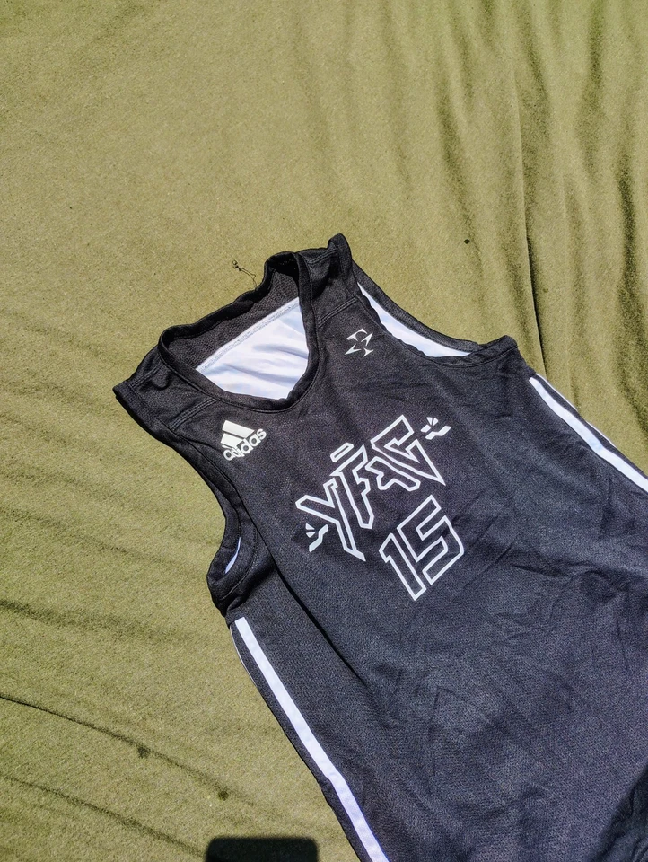 Camiseta deportiva de baloncesto reversible Adidas Hoops juvenil L negra blanca malla gimnasio entrenamiento Foto 4 de 4