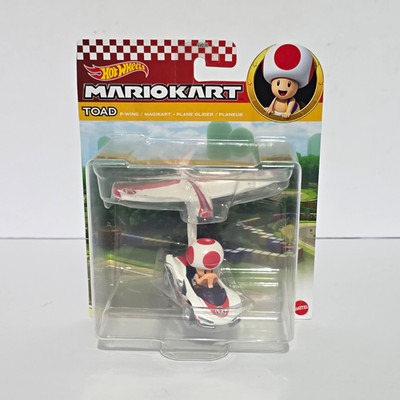 Hot Wheels Mario Kart Toad P-Wing 1:64 Diecast Car w/ Glider Unopened