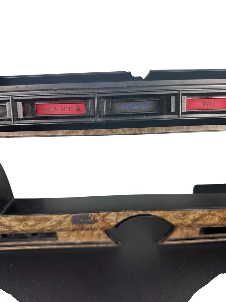 Cuadro de instrumentos Ford F150 F250 Bronco 1980-1986 bisel madera grano OEM Foto 3 de 4