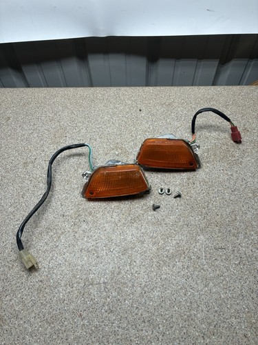 87 Honda Elite CH 150 - Front Right/Left Blinker Turn Signal Assembly Complete