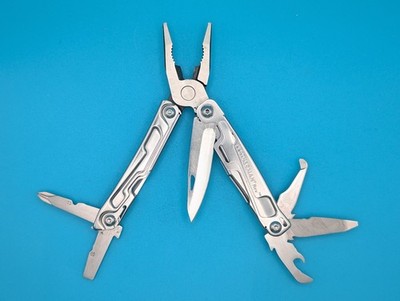 Leatherman Rev 3.8'' Multi-Tool, Stainless! 