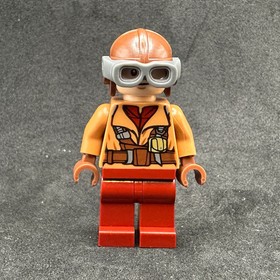 LEGO Star Wars Naboo Fighter Pilot - Medium Nougat Jacket Minifigure Set 75092