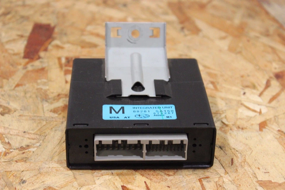 Módulo de unidad multifunción N703116 2006-2008 Subaru Forester OEM Foto 3 de 4