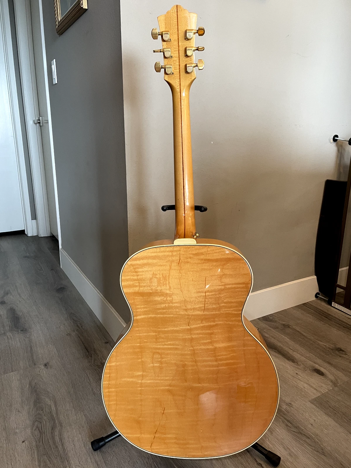 Picture 3 of 18