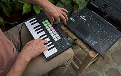Novation Launchkey Mini Mk3 25 Mini-key Midi Keyboard Controller