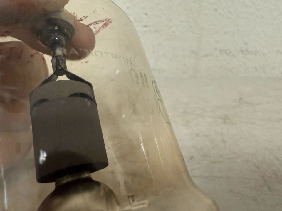 Radiotron Modelo 4-65A Vintage Radial Beam Power Tetrode 65W Foto 2 de 4