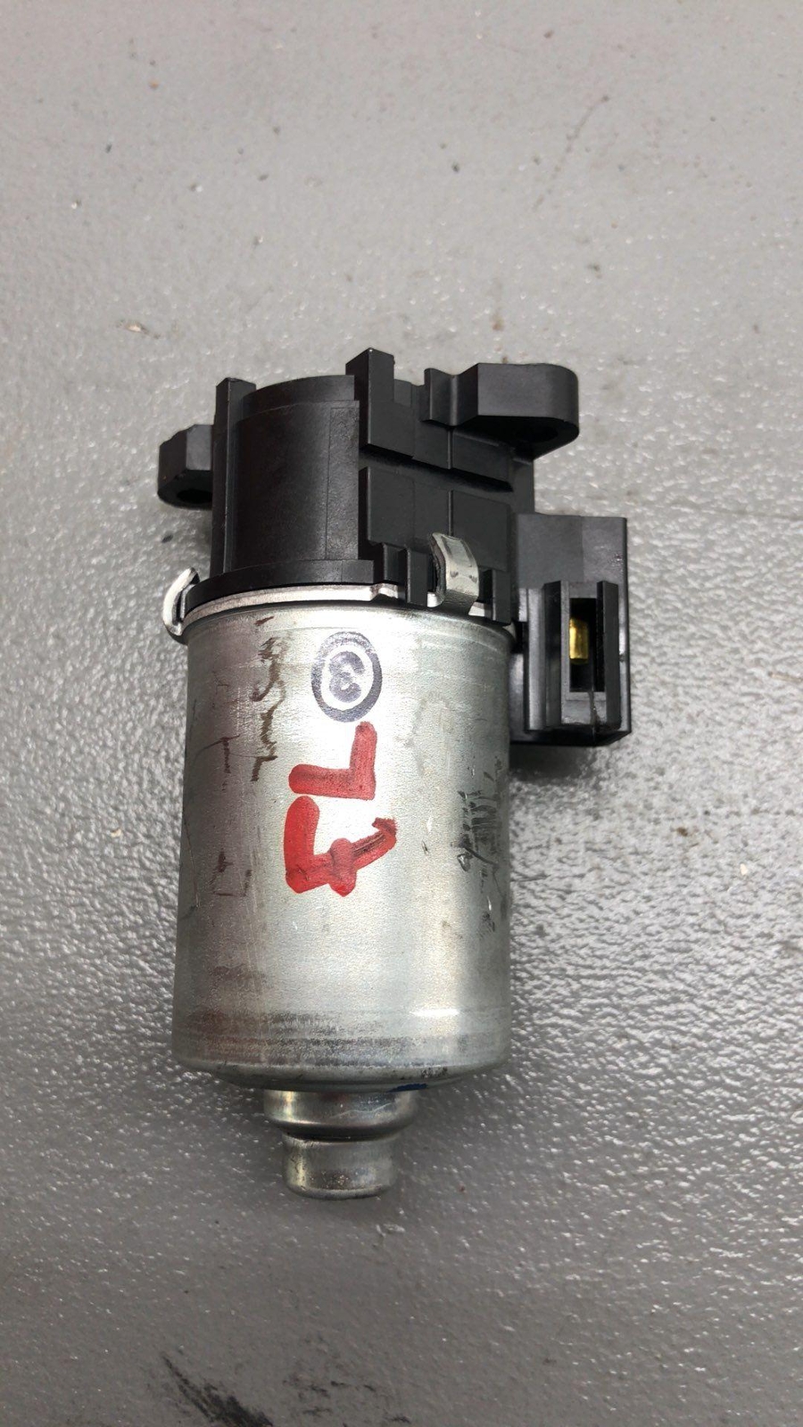 2014-2020 BMW I8 FRONT LEFT SEAT MOTOR SET OF 4 OEM 2015 2016 2017 2018 2019