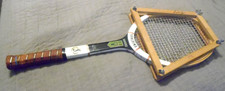 Vintage Spalding Award wood Racquet Japan 52-2861 w/ brace 4 3/8