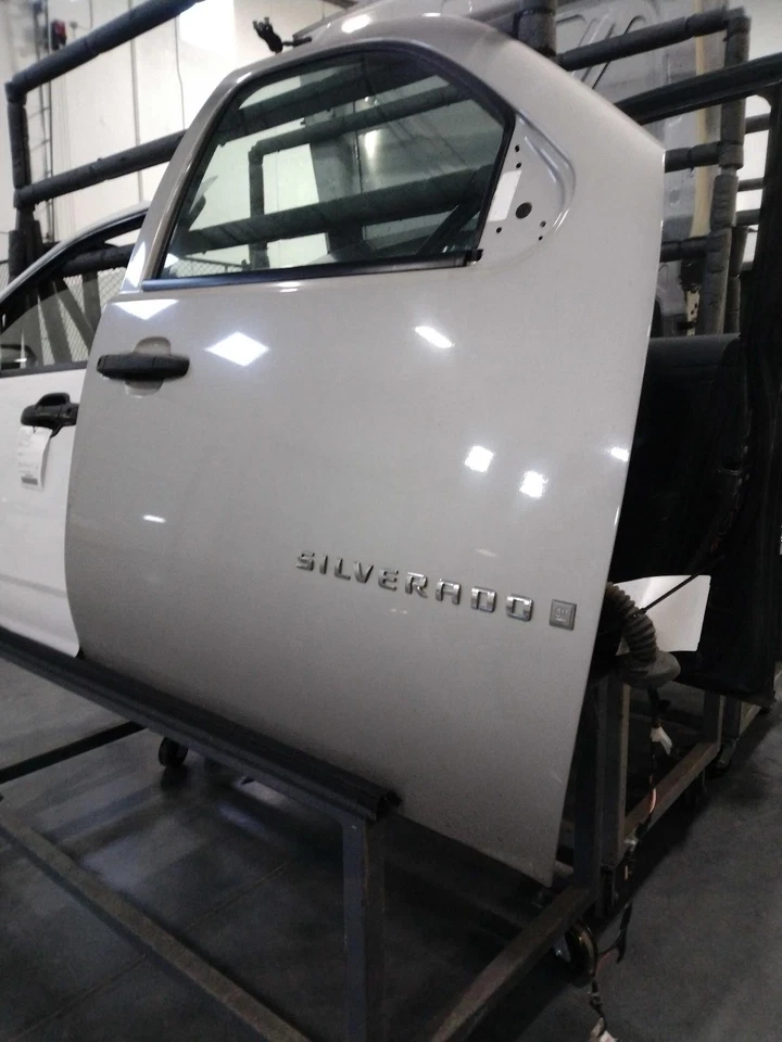 2008 Chevrolet Silverado 1500 Right Door Grey Good Condition 305837 - Image 3 of 4