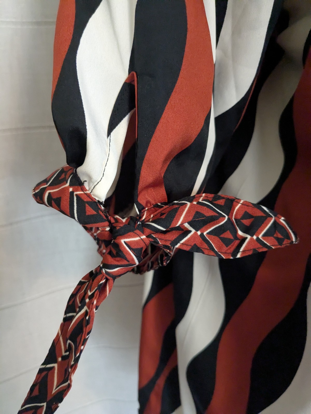 Millenium Women's Wave Pattern Tie Sleeve Blouse … - image 4