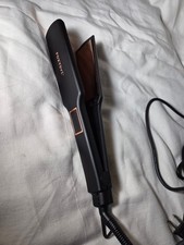 Foxybae Rose Gold Tres Sleek Grande Flat Iron 1.75 Titanium Wide Plate NIB