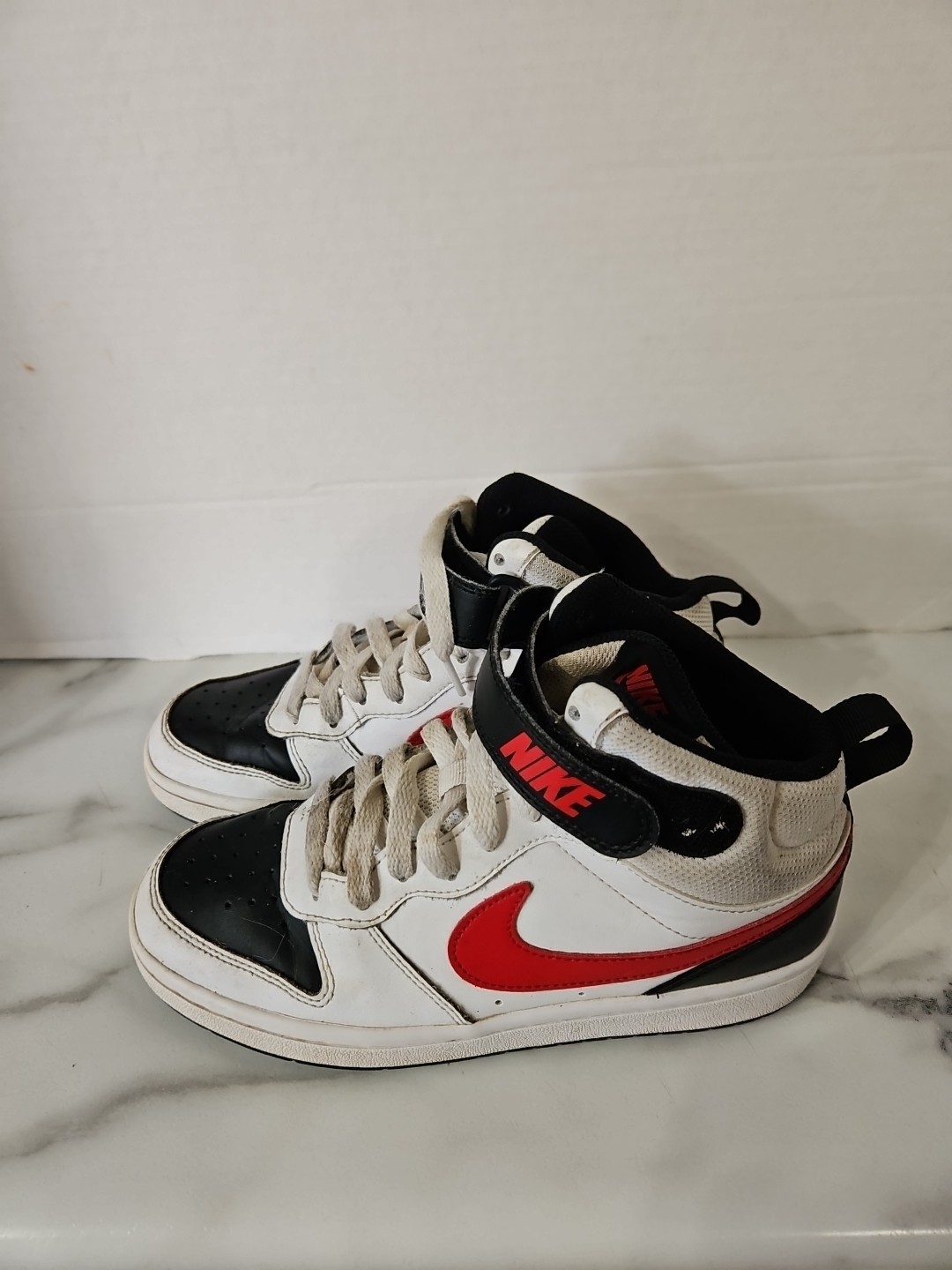 SAOLA Nike Court Borough 2 Mid Casual Bianco Nero University Rosso Ragazzo Taglia 4Y