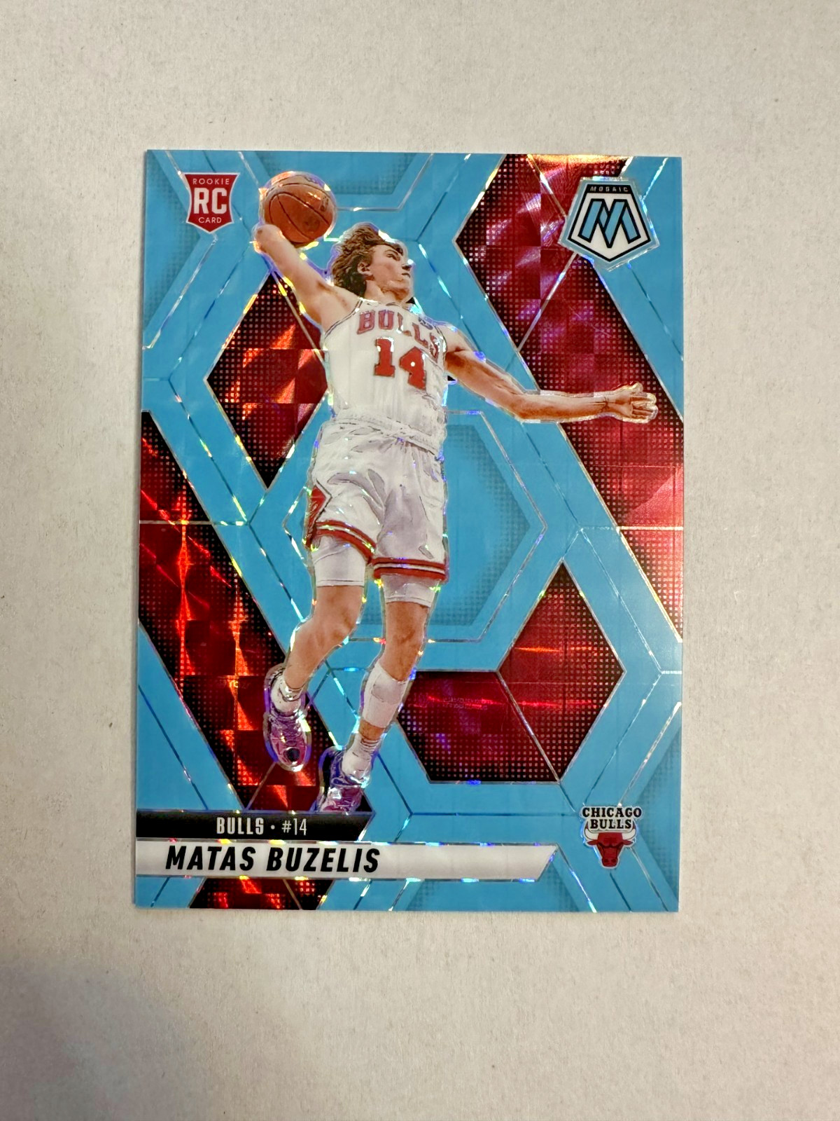 Matas Buzelis 2024-25 Mosaic Fluorescent Blue Prizm #/75 RC #223 SP NM or better