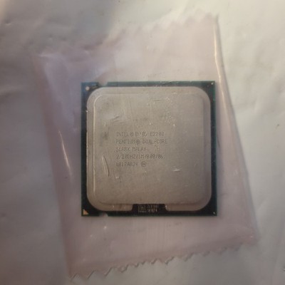 Intel Pentium Dual-Core E2200 SLA8X 2.20GHz 1M 800 06 CPU LGA775 Processor