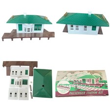 Vintage 1950's Plasticville- RS8 Railroad Passenger Station With Box USA Made