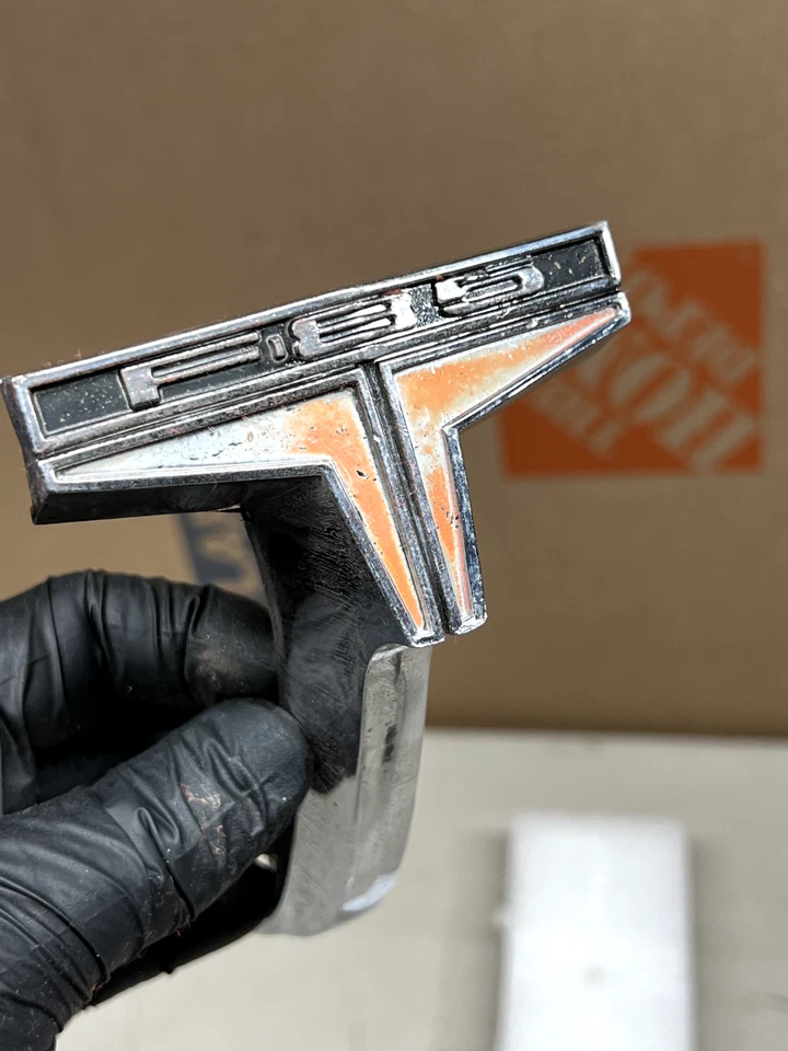 **RARO** OEM 1962 Oldsmobile Cutlass F85 F-85 parrilla delantera emblema 62 B37-26 Foto 2 de 4