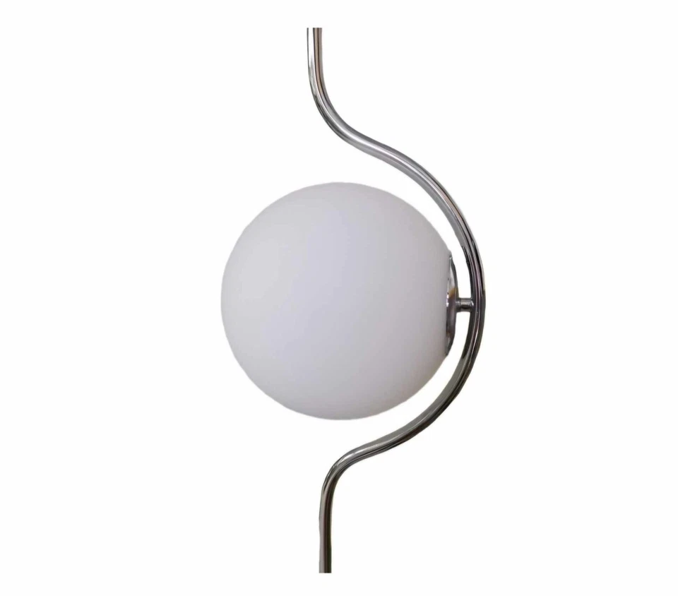 Lampada da terra argento con sfera in vetro bianco piantana design moderno - Immagine 2 di 3
