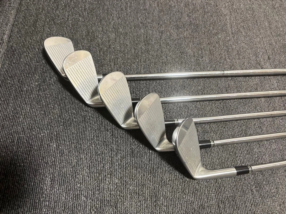 Srixon ZTX Irons #6-9,Pw(5Clubs)/Dynamic Gold S200/Flex:Stiff/ Iron set - Image 2 of 4