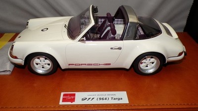 Make up Porsche 911 (964) Singer Targa Weiß 1:18 Exquisites Modell 80 pcs.