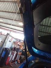 Verin de hayon / de capot Ford PUMA