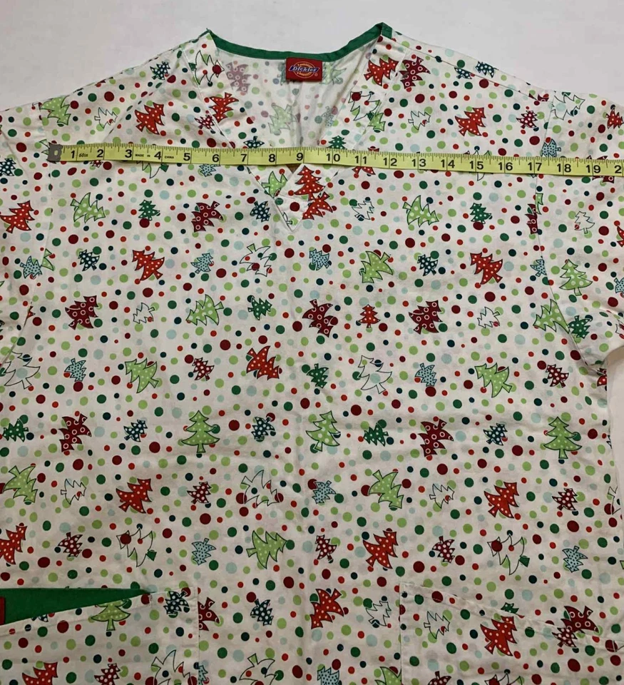Blusa Médica Dickies Árbol de Navidad a Lunares para Mujer Talla Pequeña 100% Algodón Foto 3 de 4