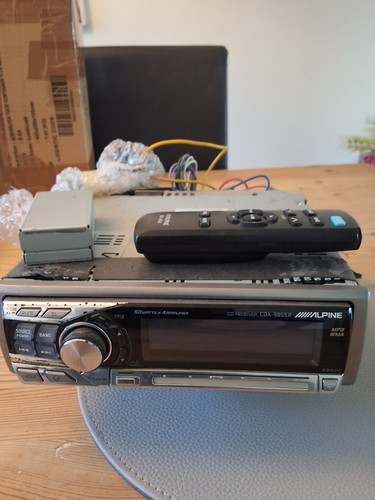 Alpine CDA-9853R MP3 WMA Motorisierte Front Multicolor Beleuchtung CD Radio iPod