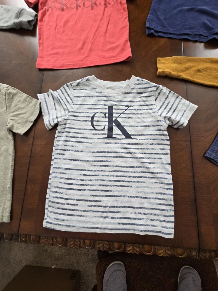 Camisas de manga larga y corta Pre-loved 4T para niños Foto 2 de 4