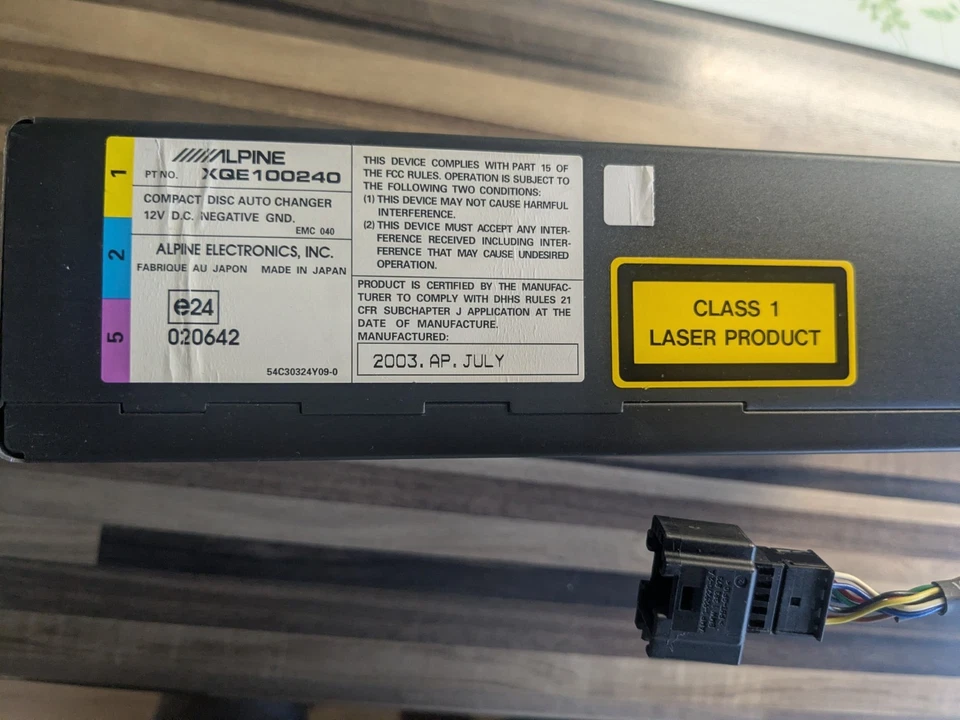 Range Rover L322 Alpine CD Disc Changer with Magazine - XQE000120 - Image 3 of 4