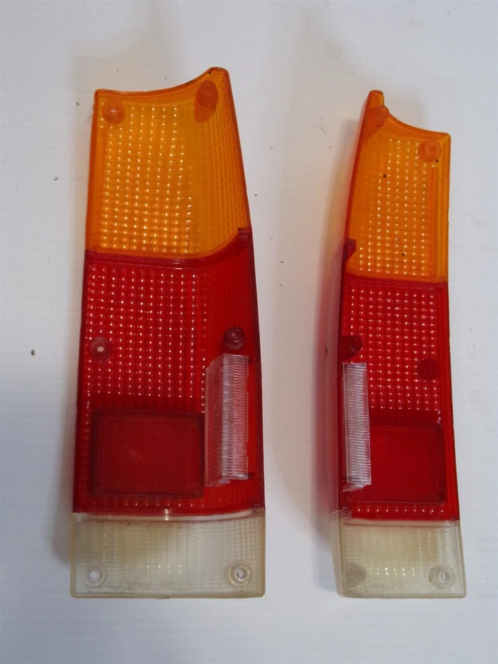 1985 - 1990 Isuzu KBZ Pickup Tail Light Lenses OEM 85 86 87 88 89 90 IKI 4267 - Image 2 of 2