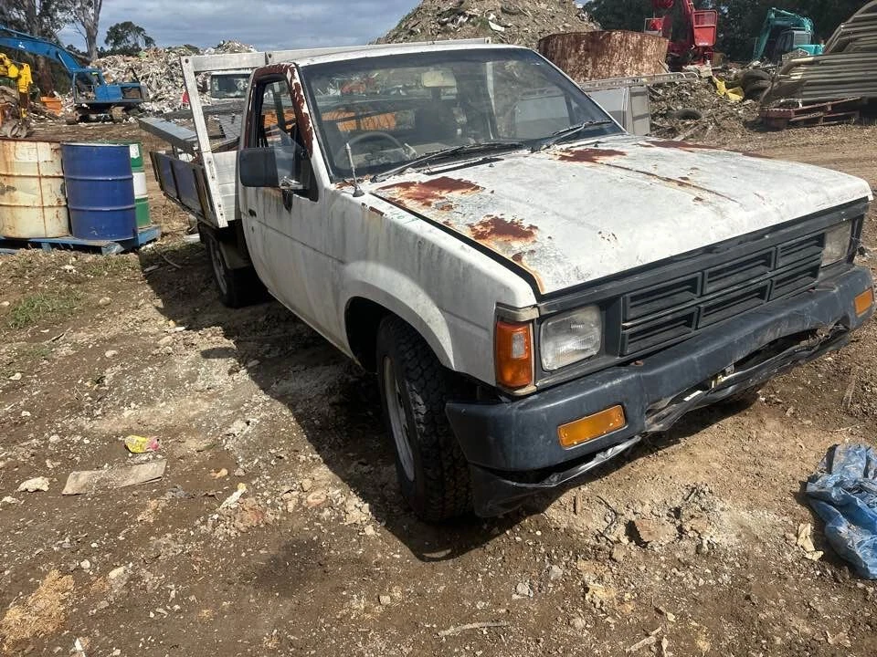 1987 Nissan Navara D21 Intake Manifold Z24 Z24i Hardbody 86-89 OEM #B469 - image 4 of 4