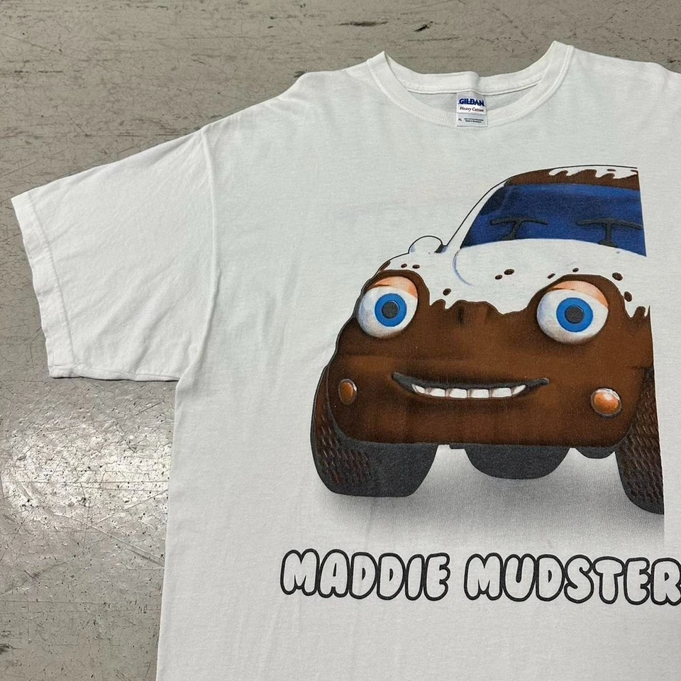 Camiseta vintage Chevron Cars Maddie Mudster RARA Foto 2 de 4