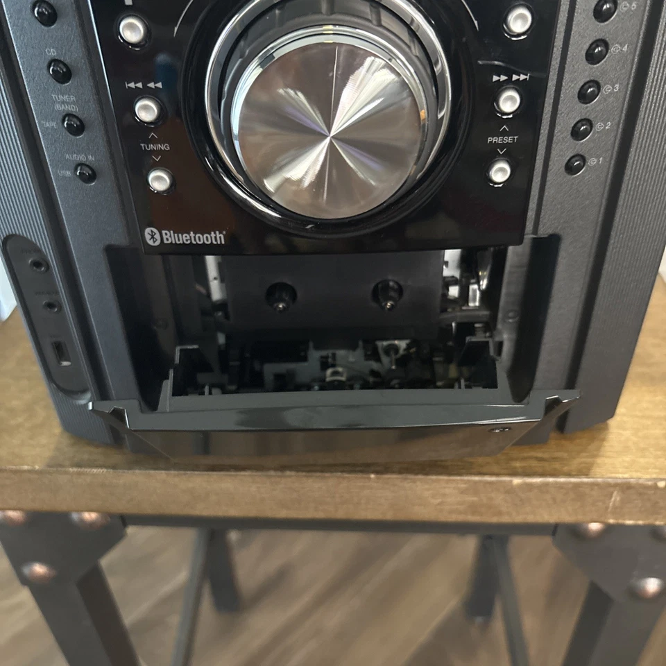 Sharp CD-BH950 5-Disc Mini Component System CD & Tape Player Bluetooth Radio - Image 3 of 4