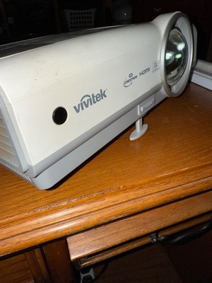 ViviTek D855ST DLP Projector Short-Throw 3000 ANSI  Home Theater