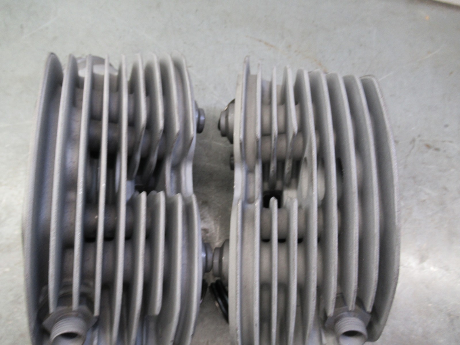 BMW Airhead R10 L10 Left Right REBUILT Cylinder Heads  r100rt r100rs r100s 40/44
