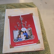 Hallmark Keepsake Family Photo Ornament Families Like This Don't Grow On Trees