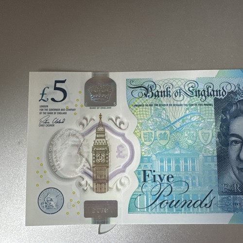 Due banconote AA20 consecutive non circolate QE2 £5 sterline - Foto 6 di 14