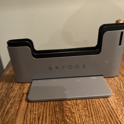 Brydge MacBook Vertical Dock for Macbook Pro 16'' 2019