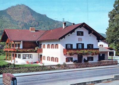 AK Himmel Fenster Pflanzengebäude Wohngebiet Befestigung Immobilien AA11463