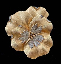 Spilla Trifari tono oro fiore pansy spilla vintage bigiotteria costume regalo...