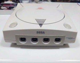 SEGA Dreamcast Console and Controller System Model HKT-3000 w/Game Soft