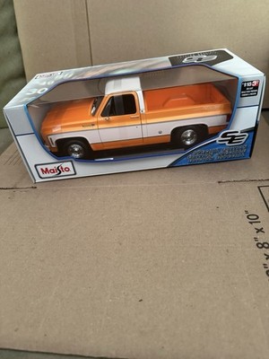 Maisto 1:18 1974 Chevrolet C10 Cheyenne Super 