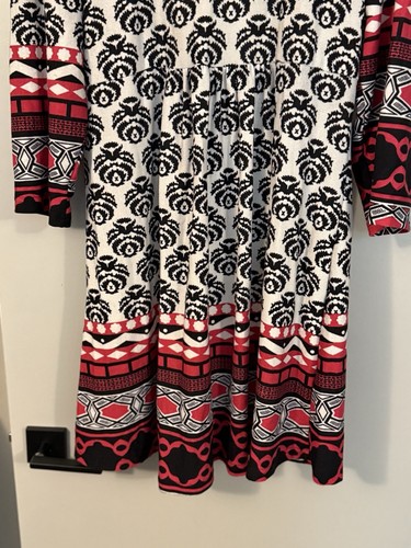 Women's Reborn Knee Length Dress Women's Black Pink Geometric Size XL - Picture 2 of 9