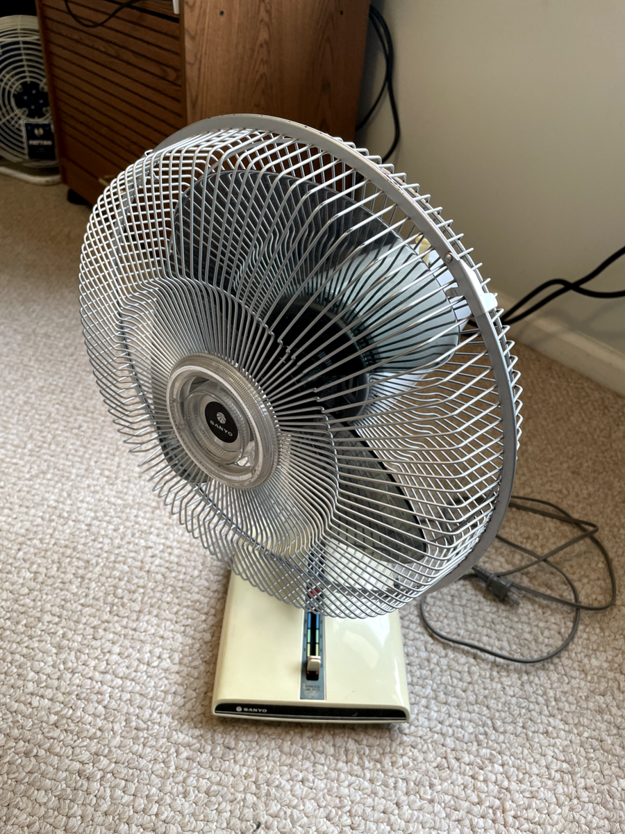 Vintage Sanyo Tri-Speed 12