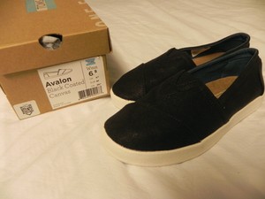 toms size 6.5