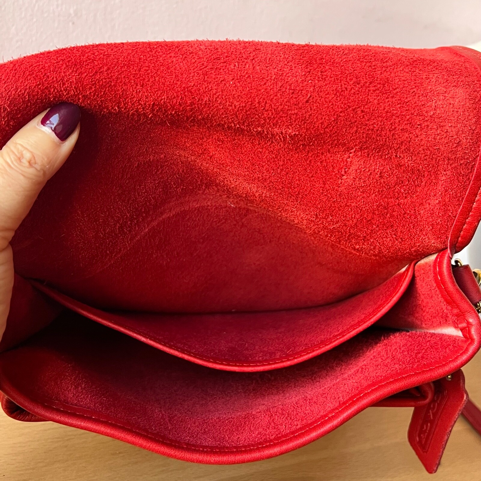 VINTAGE 1990’S COACH CHEERY RED LEATHER SHOULDER BAG IN GREAT PRELOVED CONDITION image 5