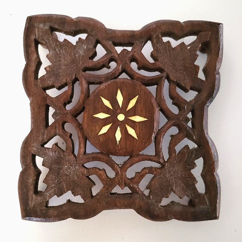 Vintage Carved Wood Trivet Ornate Leaf Design w/ Feet Kitchenware 4¾" x 4¾" x 1"