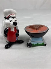 Vintage Pepe Le Pew Looney Tunes BBQ Salt & Pepper Shakers Warner Bros